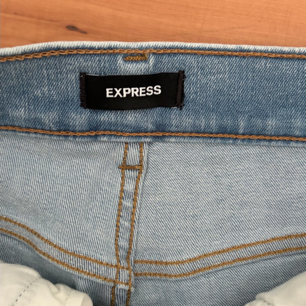 Express Light Blue Denim Jeans - Picture 2 of 4